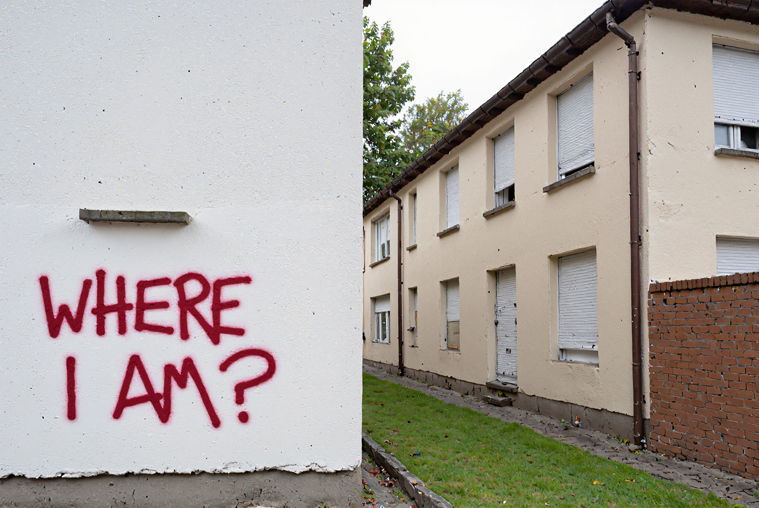 Ein erster Blick in meine neue künstlerische Arbeit: Another World – Another Time (Arbeitstitel). Erstellt mit KI und Fotografie.