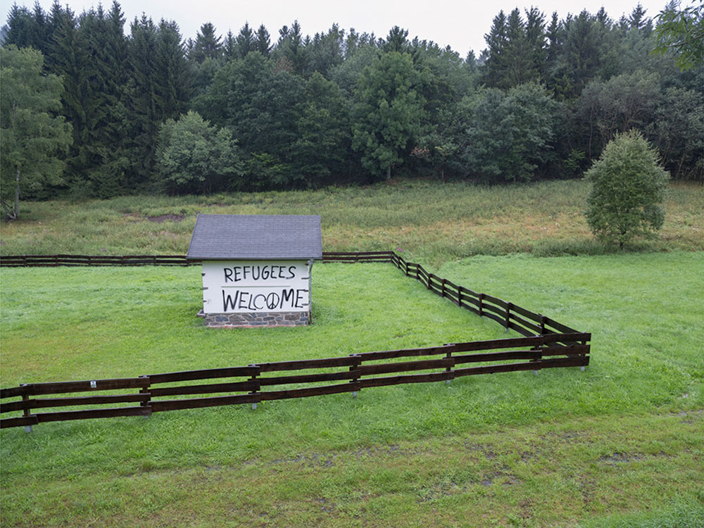 Motive aus der Arbeit „Roots Retropia Rage Repeat“ von Florian Albrecht-Schoeck