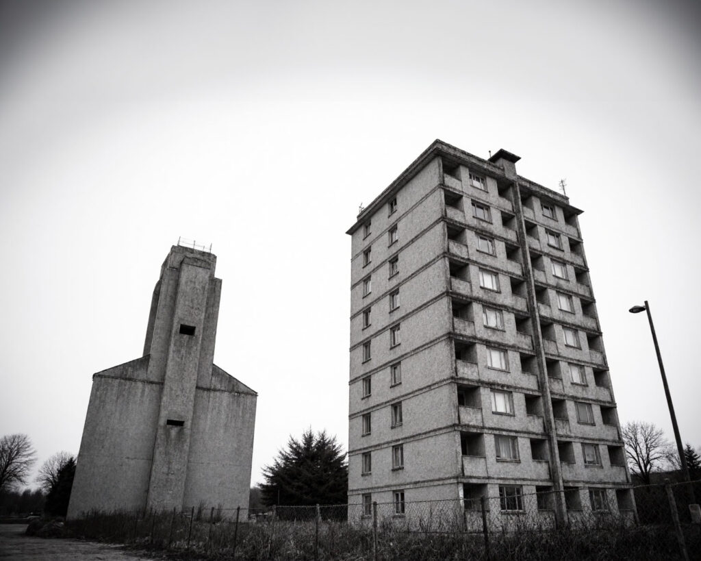 KI und Kunst: Ein von ca. 2500 KI-Bilder aus meiner fast fertigen neuen Arbeit: “Sleep Well III”.