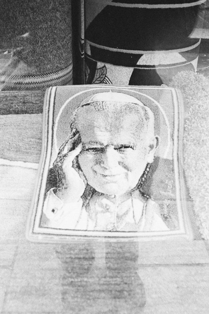 Motive aus der Arbeit „Vaterland“ von Florian Albrecht-Schoeck