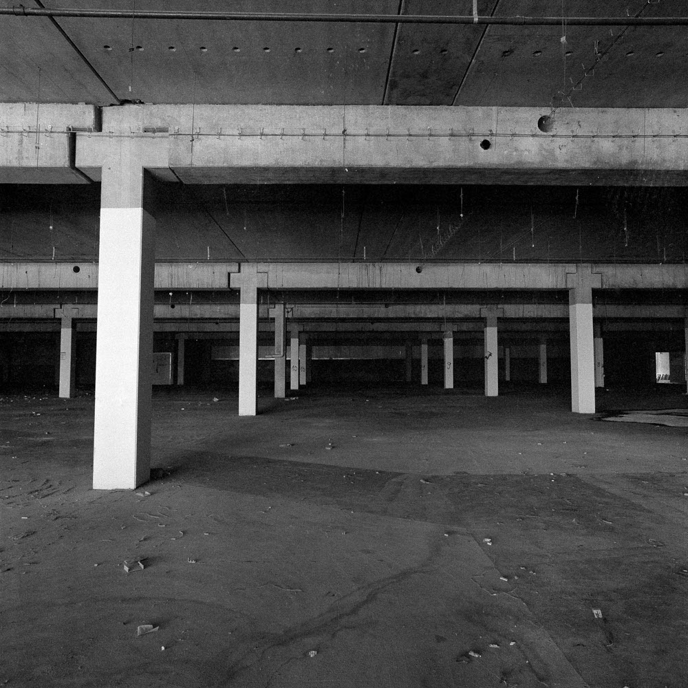 Motive aus der Arbeit „Vaterland“ von Florian Albrecht-Schoeck