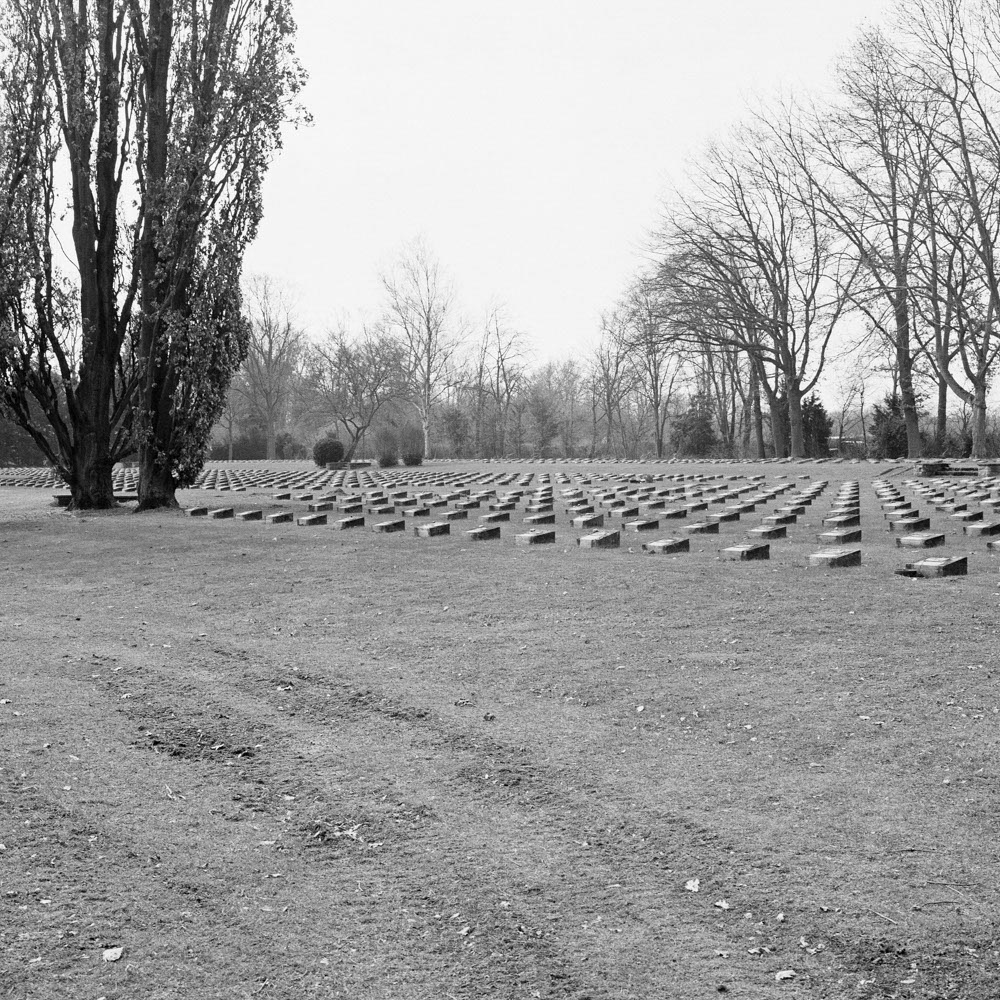 Motive aus der Arbeit „Vaterland“ von Florian Albrecht-Schoeck