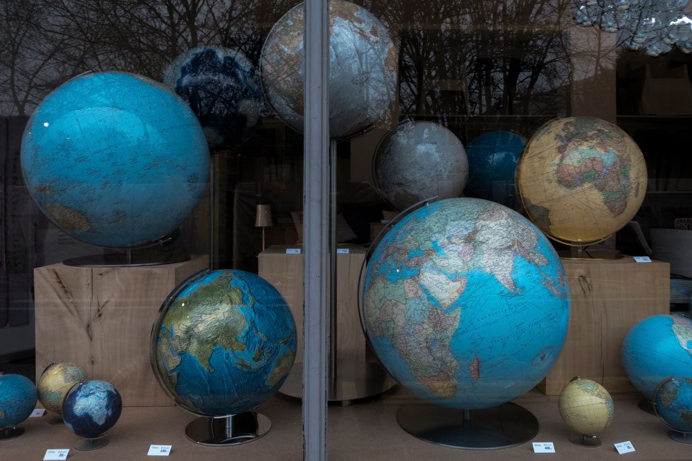 Eine Fotografie Arbeit über Angst in der Gesellschaft: #GEEINTINANGST von Florian Albrecht-Schoeck.