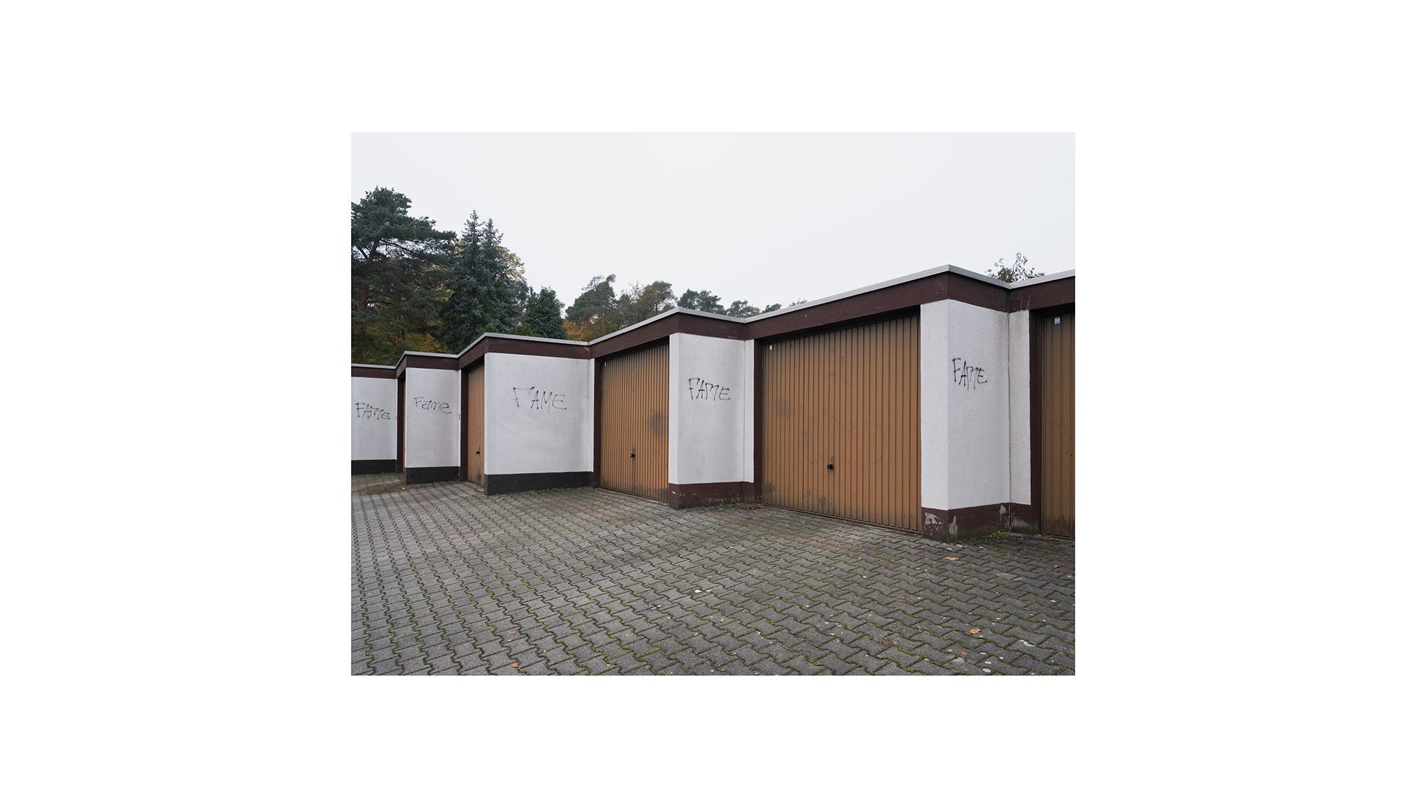 Motiv aus der fotografischen Arbeit „Hi Slave“ von Florian Albrecht-Schoeck.