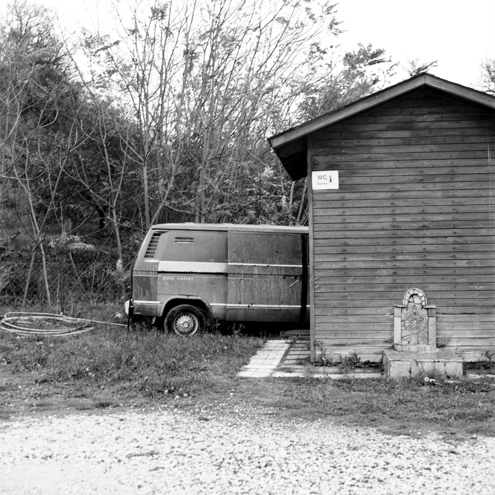 Motive aus der Arbeit „All About (Heimat/Homeland VI)“ von Florian Albrecht-Schoeck