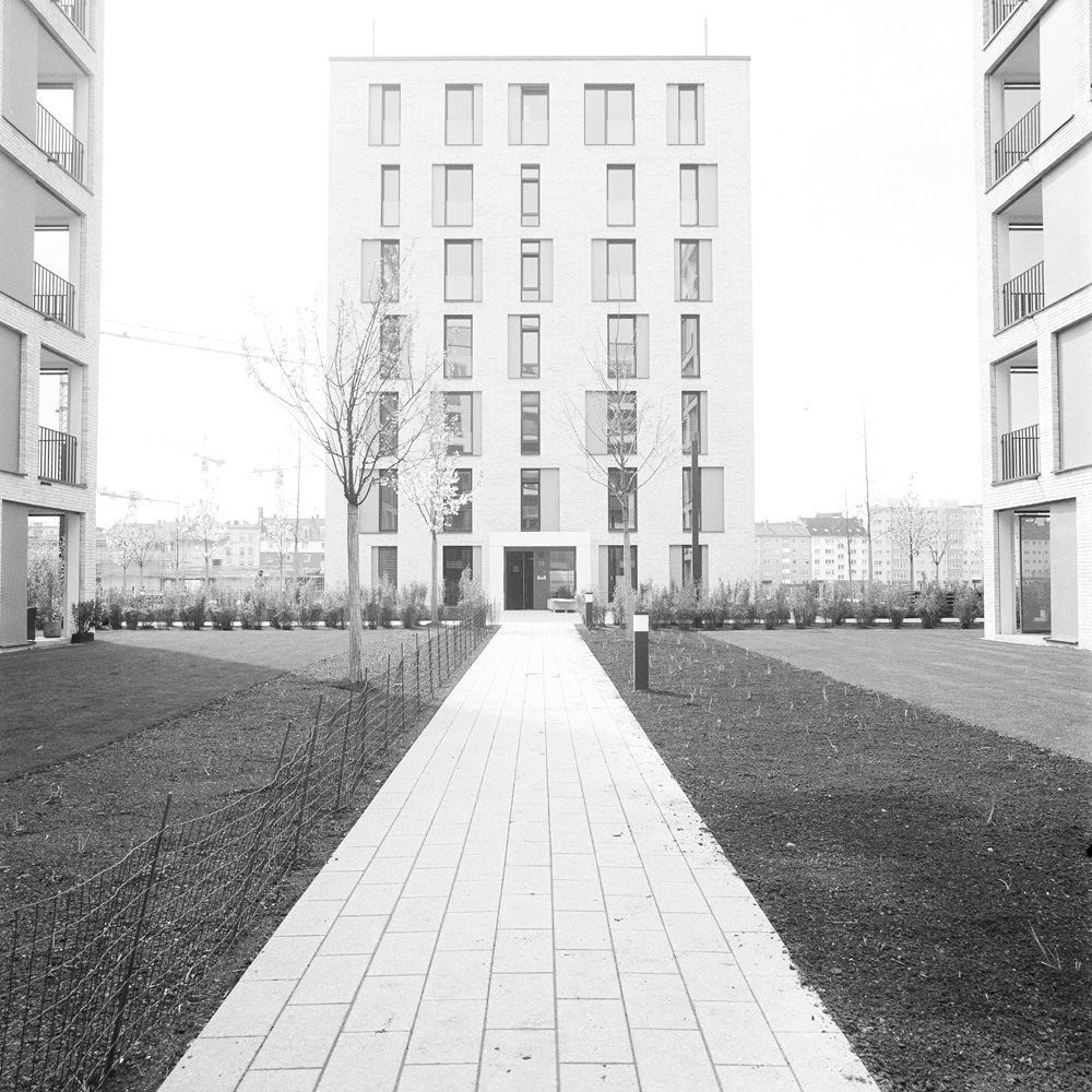 Bild aus der Arbeit „Real Semantik (Heimat/Homeland VIII)“ von Florian Albrecht-Schoeck.