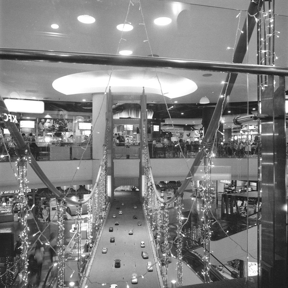 Bild aus der Fotografie Arbeit „Two One Zero (Heimat/Homeland IX)“ von Florian Albrecht-Schoeck.