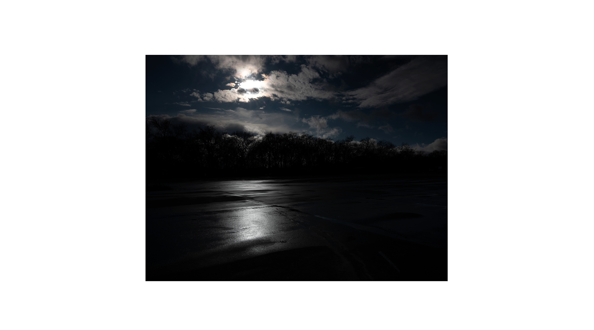 Motiv aus der fotografischen Arbeit „Hi Slave“ von Florian Albrecht-Schoeck.