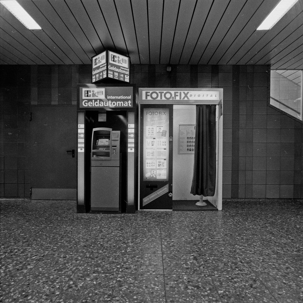 Bild aus der Fotografie Arbeit „ Verzehren und Verzerren (Heimat IV/Homeland IV)“ von Florian Albrecht-Schoeck.