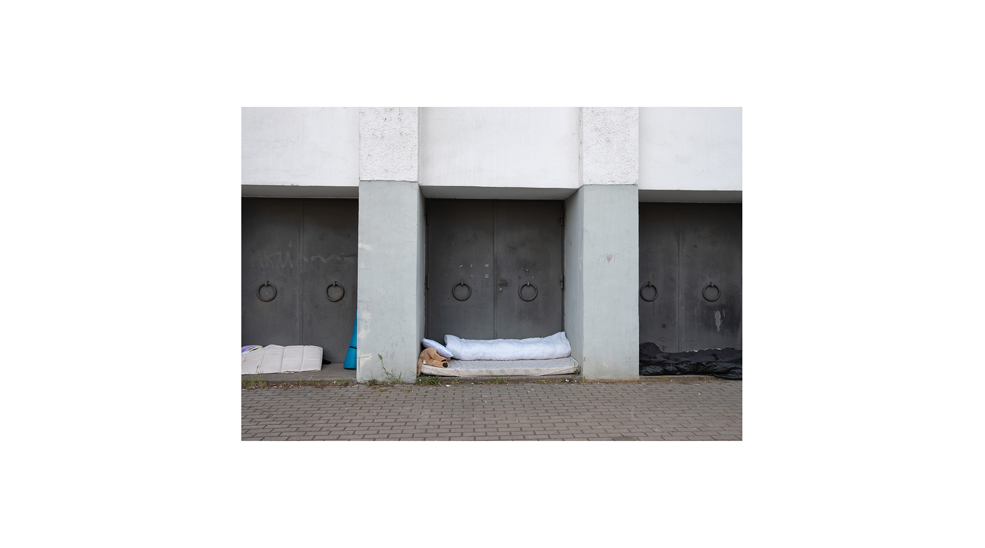 Motiv aus der fotografischen Arbeit „Hi Slave“ von Florian Albrecht-Schoeck.